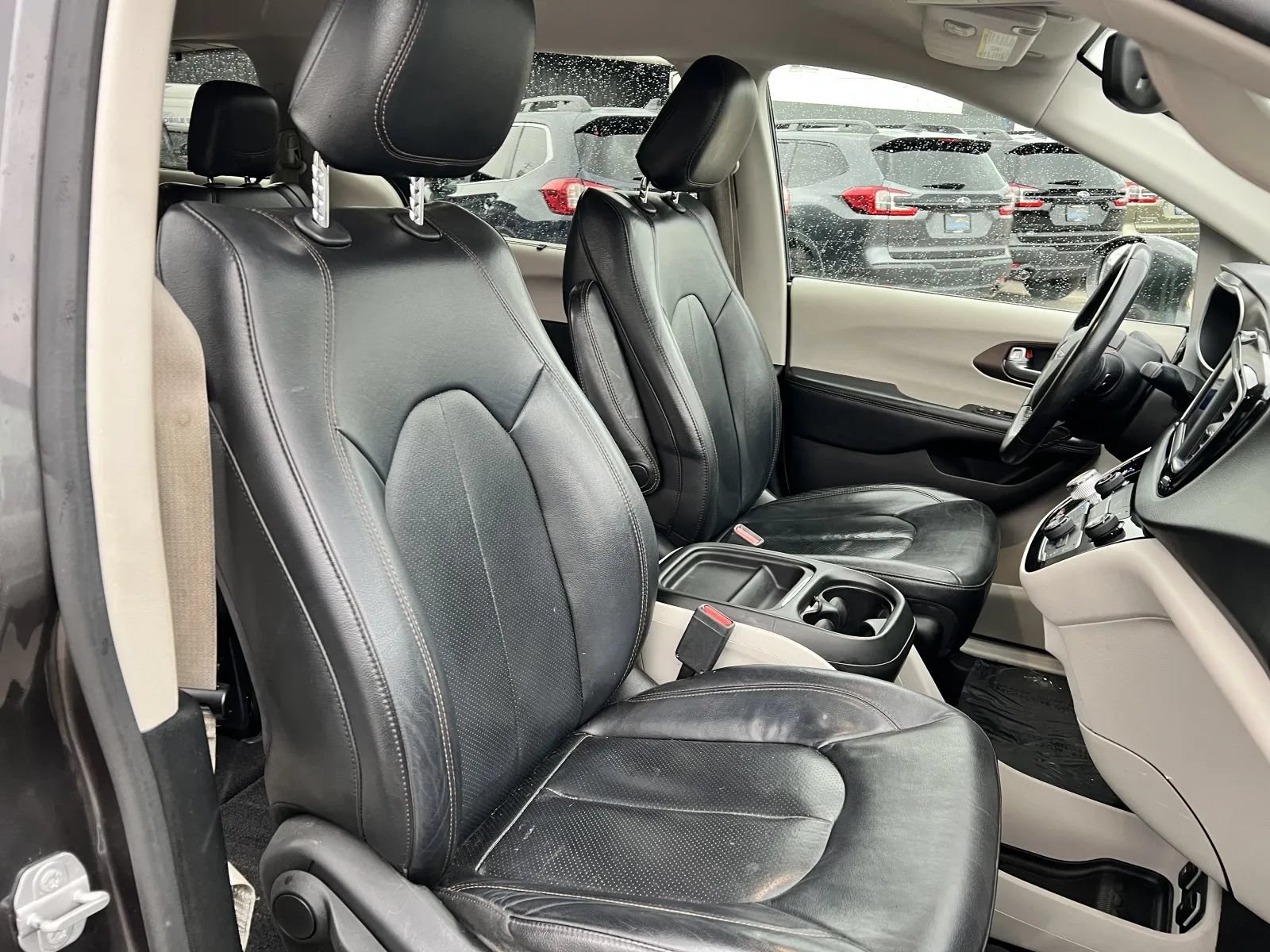 Used 2019 Chrysler Pacifica Touring-L FWD image 21