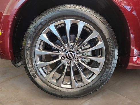 Used 2024 Nissan Armada Platinum w/ Captain's Chairs Package RWD image 32