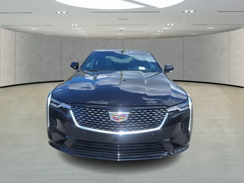 Used 2025 Cadillac CT4 Premium Luxury image 8