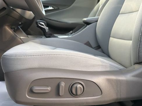Used 2024 Chevrolet Malibu LT FWD image 18