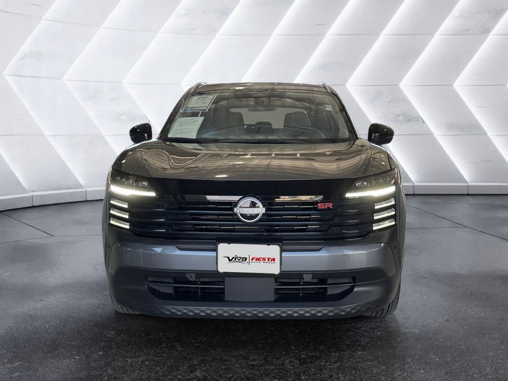 Used 2025 Nissan Kicks SR AWD/4WD image 2