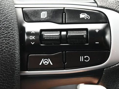 Used 2023 Kia Sportage LX FWD image 23