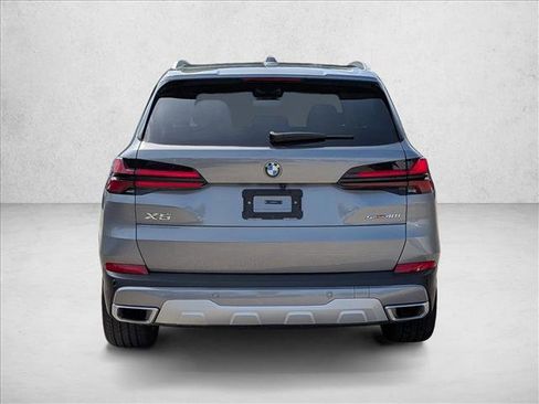 Used 2025 BMW X5 sDrive40i w/ Executive Package RWD image 6