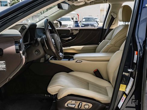 Used 2019 Lexus LS 500 w/ Interior Upgrade Package RWD image 4