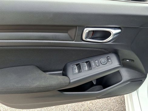 Used 2025 Honda Civic Sport image 10