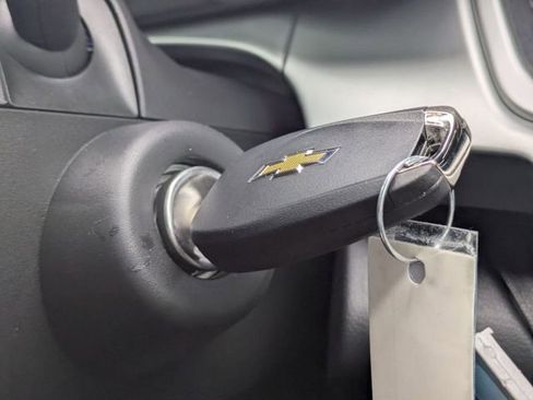 New 2026 Chevrolet Trax RS w/ Sunroof Package image 20