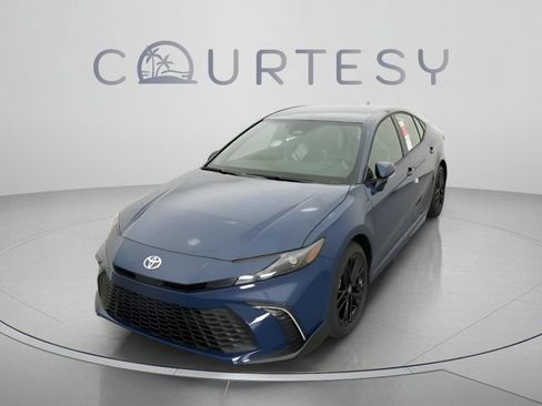 Used 2026 Toyota Camry SE FWD image 31