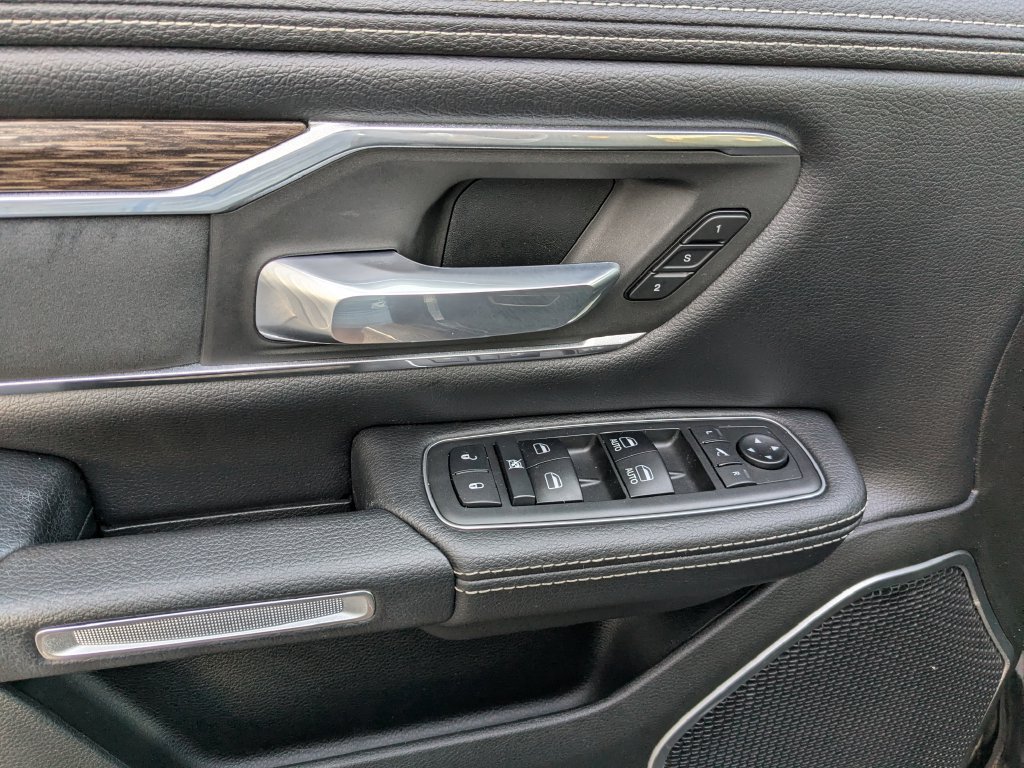 Used 2019 RAM 1500 Laramie AWD/4WD image 24