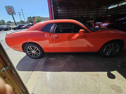 Used 2019 Dodge Challenger SXT AWD/4WD image 9