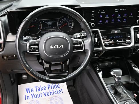 Used 2023 Kia Sorento S w/ Panoramic Sunroof Package FWD image 4
