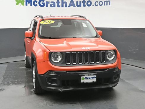Used 2015 Jeep Renegade Latitude FWD image 4