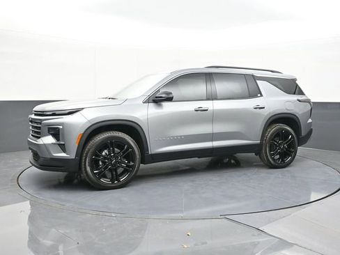 New 2026 Chevrolet Traverse LT w/ LPO, Floor Liner Package image 8