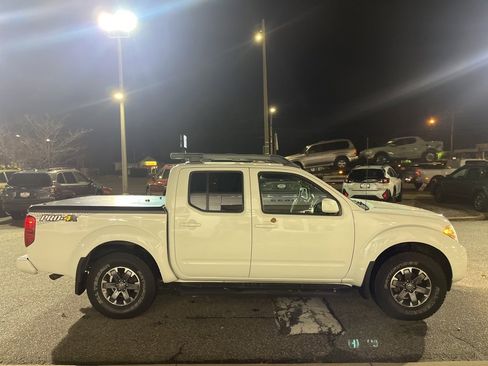 Used 2015 Nissan Frontier PRO-4X w/ Pro-4x Luxury Package image 3