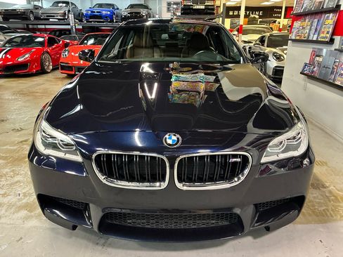 Used 2016 BMW M5 RWD image 2