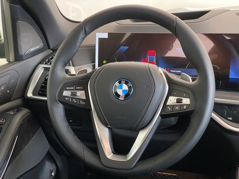 New 2026 BMW X5 xDrive50e w/ Climate Comfort Package AWD/4WD image 17