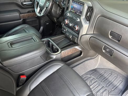 Used 2021 GMC Sierra 3500 Denali w/ Denali Ultimate Package AWD/4WD image 17