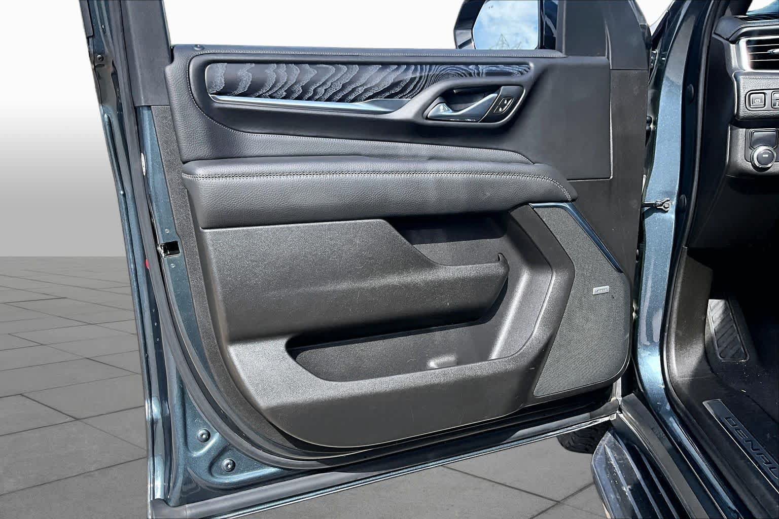 Used 2021 GMC Yukon Denali RWD image 22