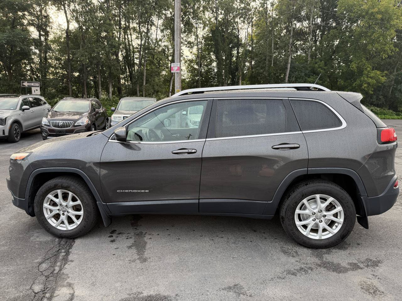 Used 2015 Jeep Cherokee Latitude w/ Comfort/Convenience Group AWD/4WD image 8