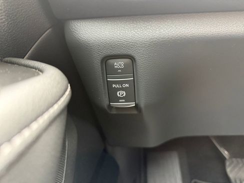 Used 2025 Nissan Armada SV RWD image 23
