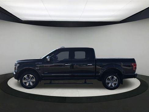 Used 2017 Ford F150 Platinum w/ Equipment Group 701A Luxury image 4