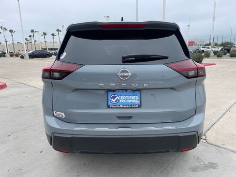 Certified 2026 Nissan Rogue SV FWD image 4