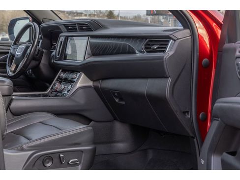 Used 2022 GMC Yukon Denali image 10