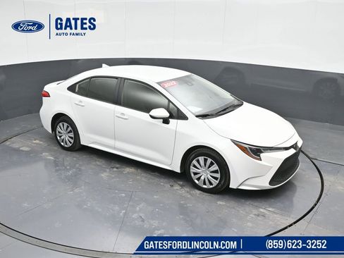 Used 2022 Toyota Corolla LE image 31