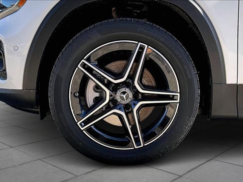 New 2026 Mercedes-Benz GLB 250 image 21