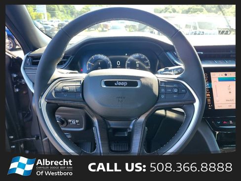 Used 2026 Jeep Grand Cherokee L Limited w/ Limited Altitude Package AWD/4WD image 31