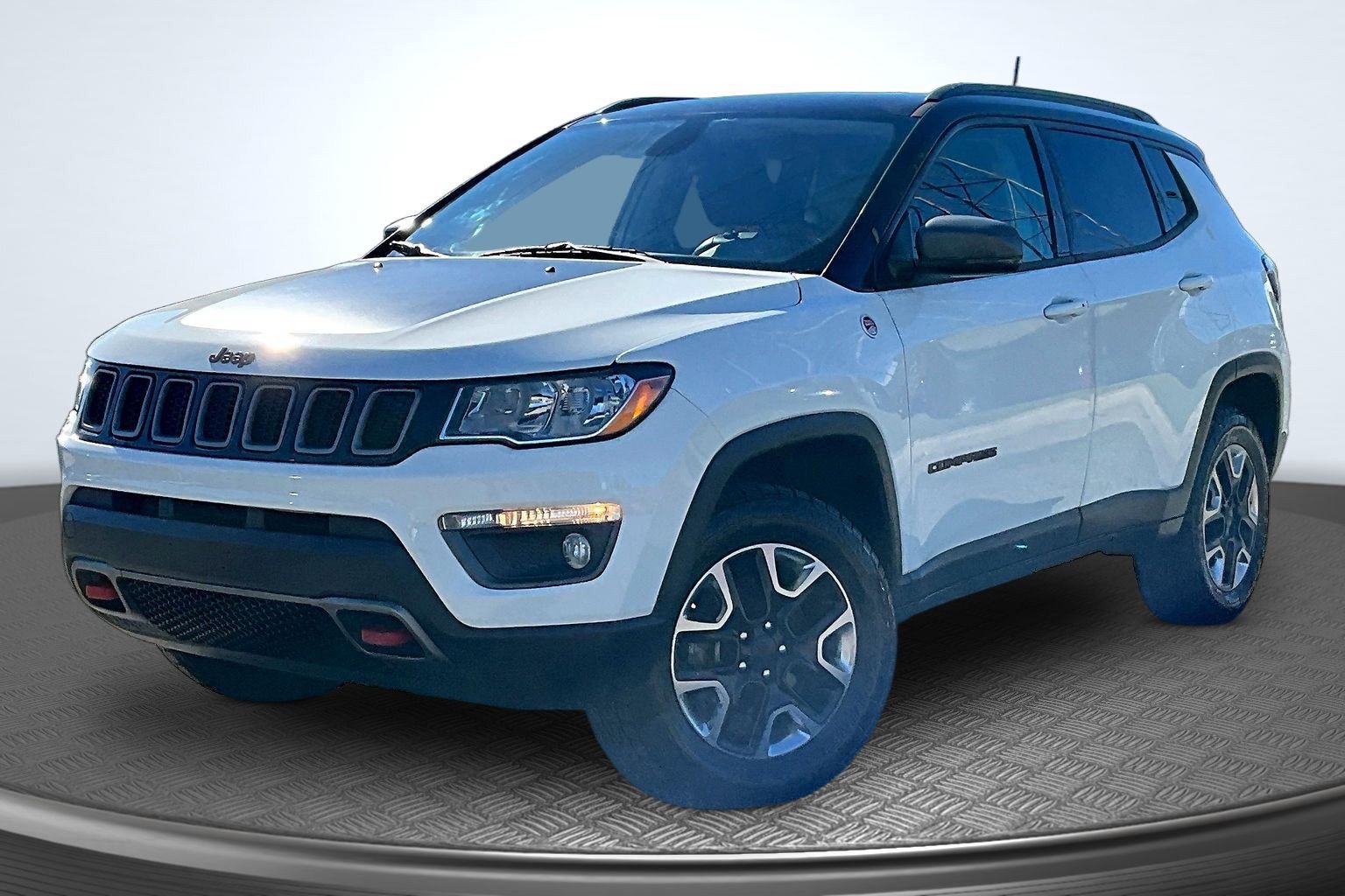 Used 2017 Jeep Compass Trailhawk w/ Cold Weather Group AWD/4WD image 1