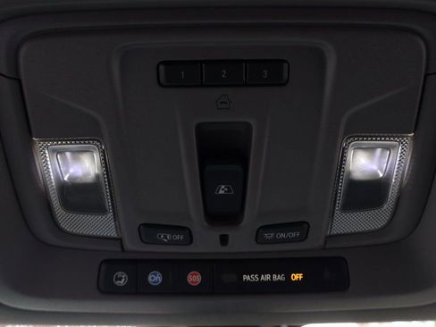 Used 2020 GMC Sierra 1500 SLT image 26