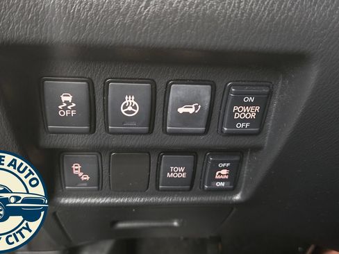 Used 2017 Nissan Pathfinder Platinum w/ Cargo Package AWD/4WD image 24