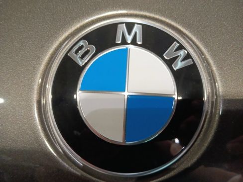 Used 2025 BMW X5 xDrive40i w/ M Sport Package AWD/4WD image 22