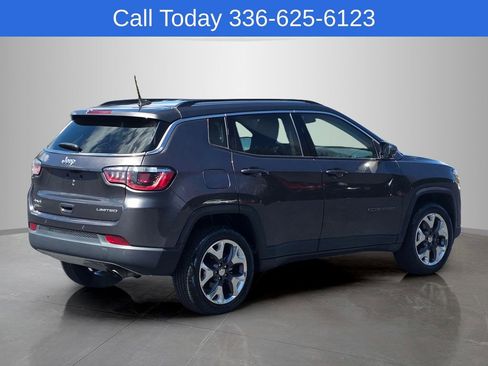 Used 2019 Jeep Compass Limited w/ Safety & Security Group AWD/4WD image 6