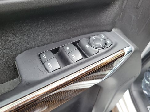 Used 2020 GMC Sierra 1500 Elevation w/ Elevation Value Package image 19