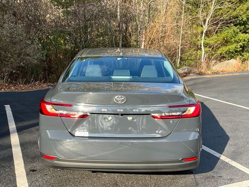 Used 2025 Toyota Camry LE w/ Convenience Package image 4