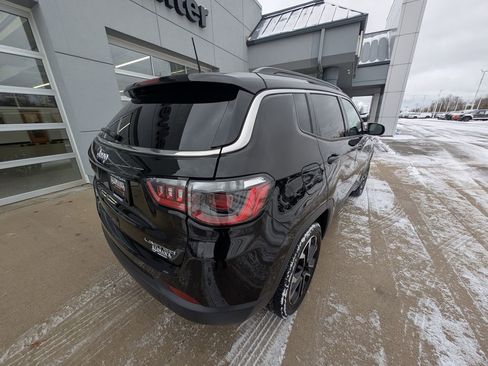 Used 2022 Jeep Compass Limited image 5