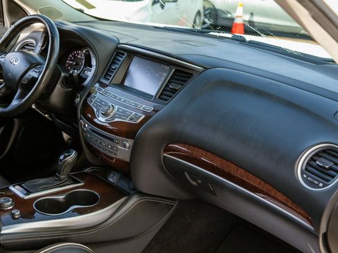 Used 2019 INFINITI QX60 Luxe w/ Sensory Package image 11