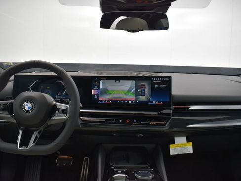 Certified 2025 BMW 530i w/ M Sport Package RWD image 19
