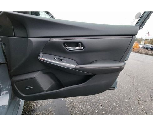 New 2025 Nissan Sentra SR w/ SR Premium Package image 10