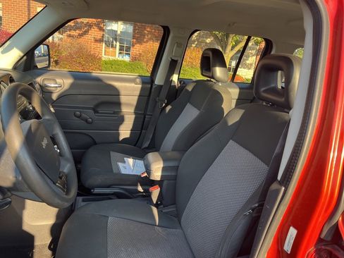 Used 2009 Jeep Patriot Sport image 12
