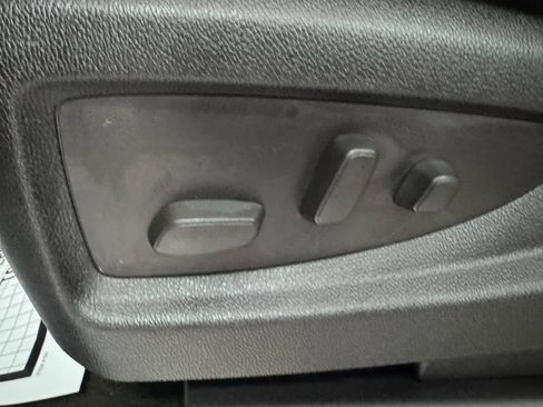 Used 2016 GMC Yukon Denali w/ Enhanced Security Package image 11