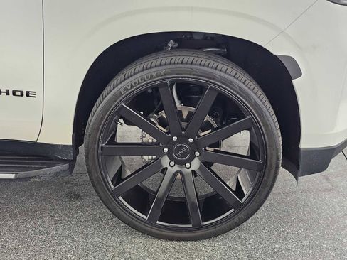 Used 2022 Chevrolet Tahoe LT RWD image 9