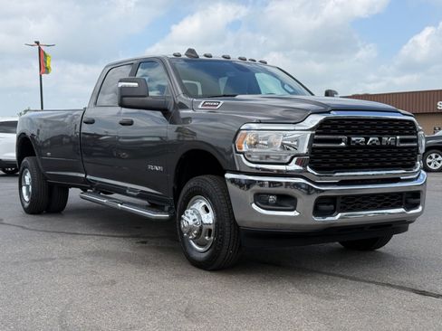 Used 2024 RAM 3500 Big Horn AWD/4WD image 2