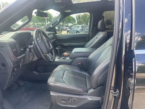 Used 2023 Ford Expedition Max Limited image 3