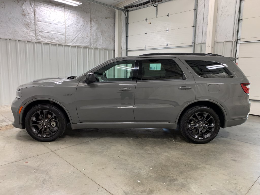 Used 2024 Dodge Durango R/T w/ Blacktop Package AWD/4WD image 4