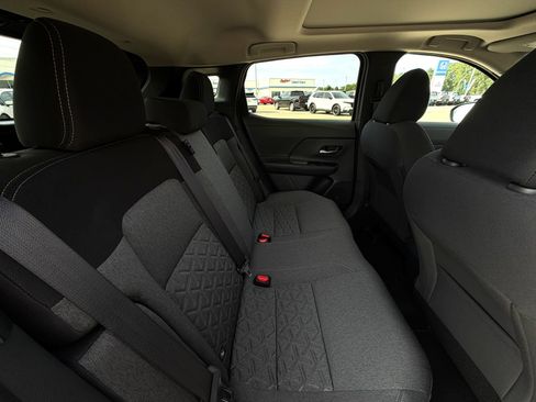 Used 2026 Nissan Kicks SV w/ SV Premium Package FWD image 29