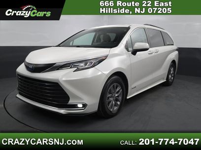 Used 2021 Toyota Sienna XLE