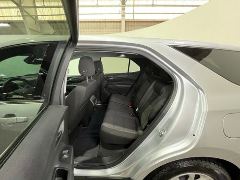 Used 2020 Chevrolet Equinox LT AWD/4WD image 18