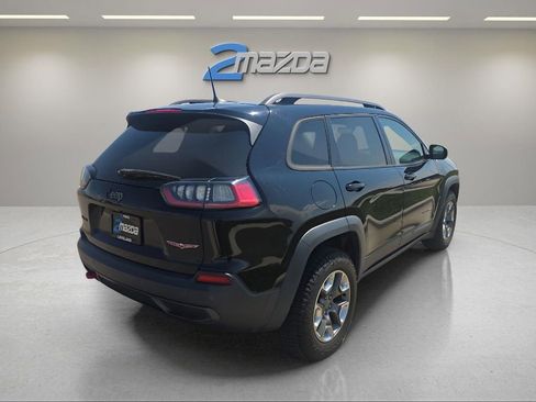 Used 2019 Jeep Cherokee Trailhawk w/ Cold Weather Group image 5